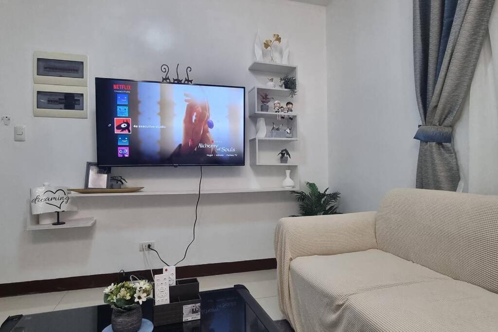 Ms Familyroom-300mbps-netflix-naiat3-resortword-savoy