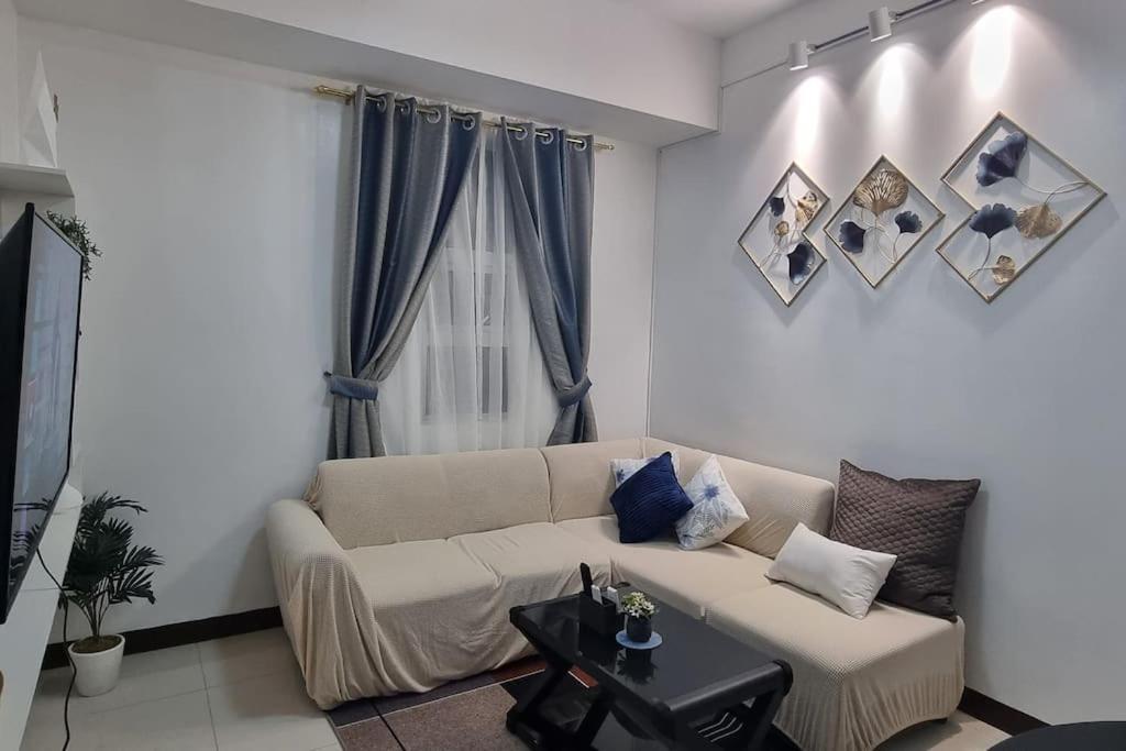 Apartment Ms Familyroom-300mbps-netflix-naiat3-resortword-savoy