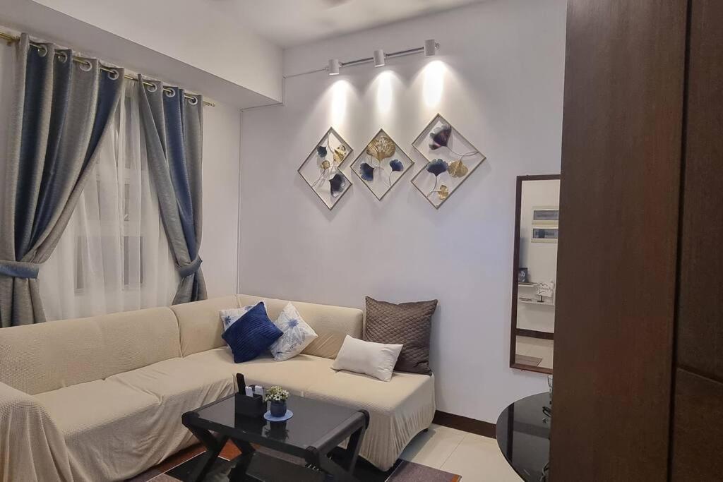 Apartment Ms Familyroom-300mbps-netflix-naiat3-resortword-savoy Manila