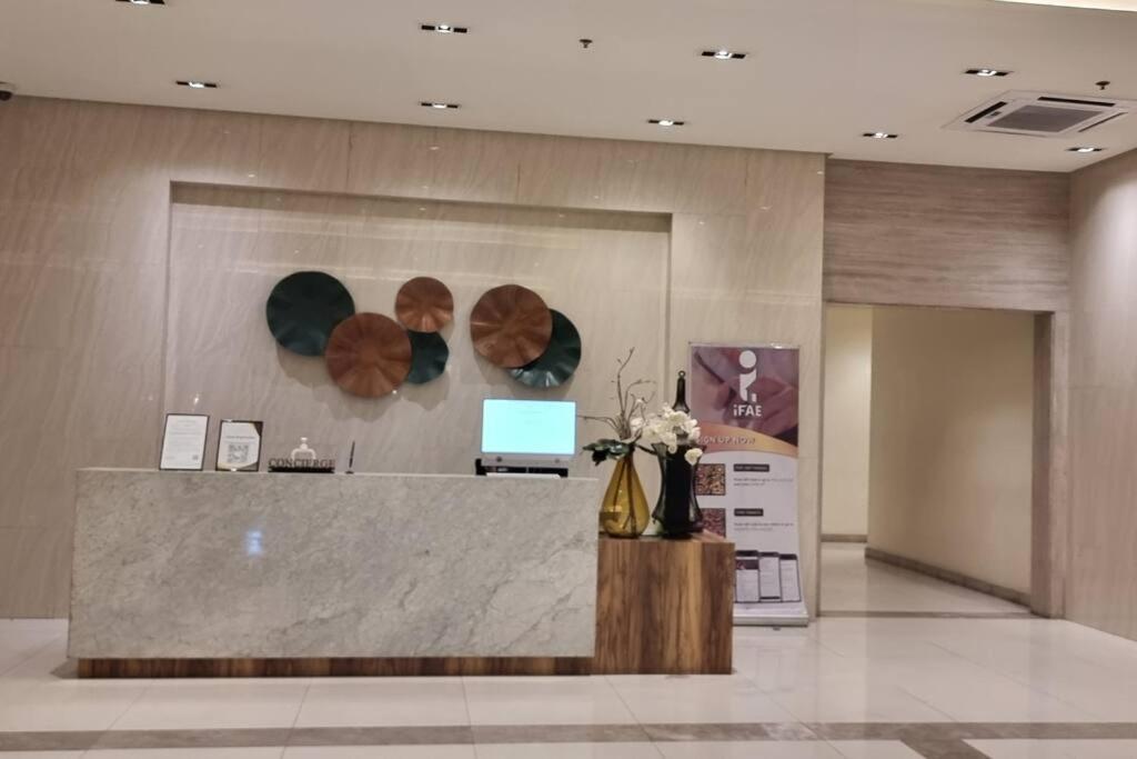 Ms Familyroom-300mbps-netflix-naiat3-resortword-savoy *
