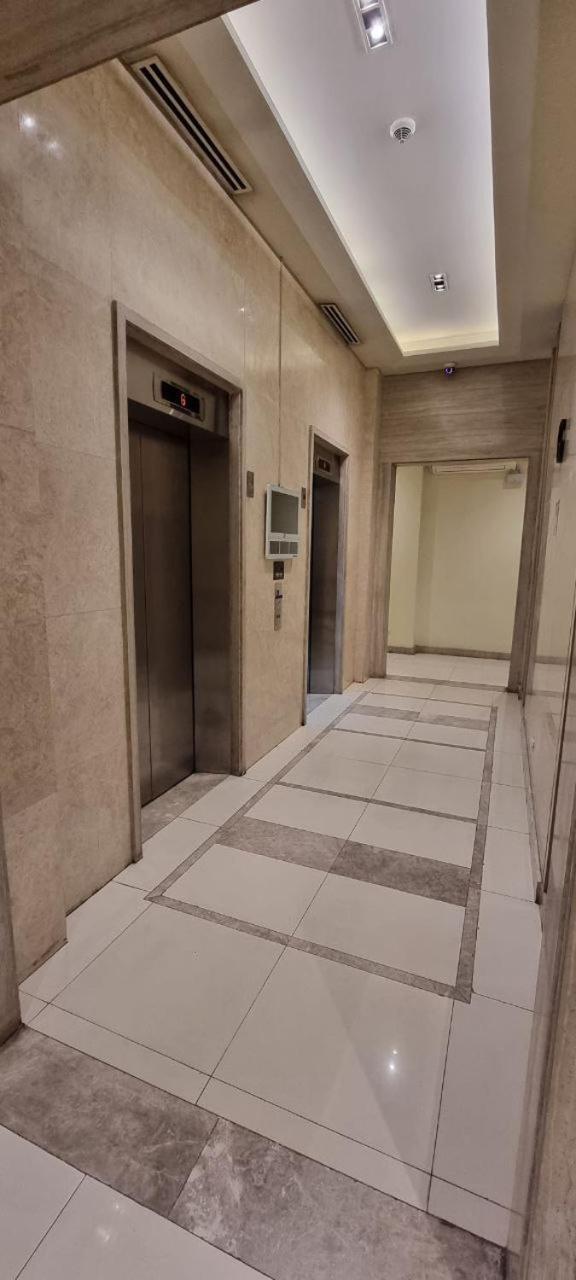 Ms Familyroom-300mbps-netflix-naiat3-resortword-savoy Apartment