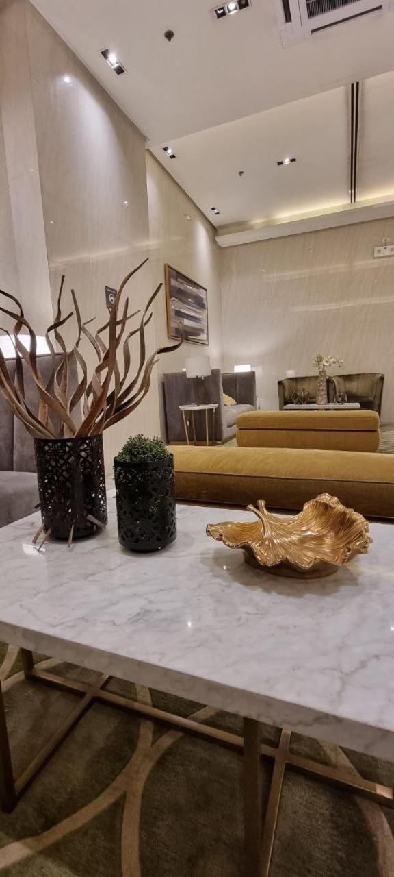 Apartment Ms Familyroom-300mbps-netflix-naiat3-resortword-savoy *