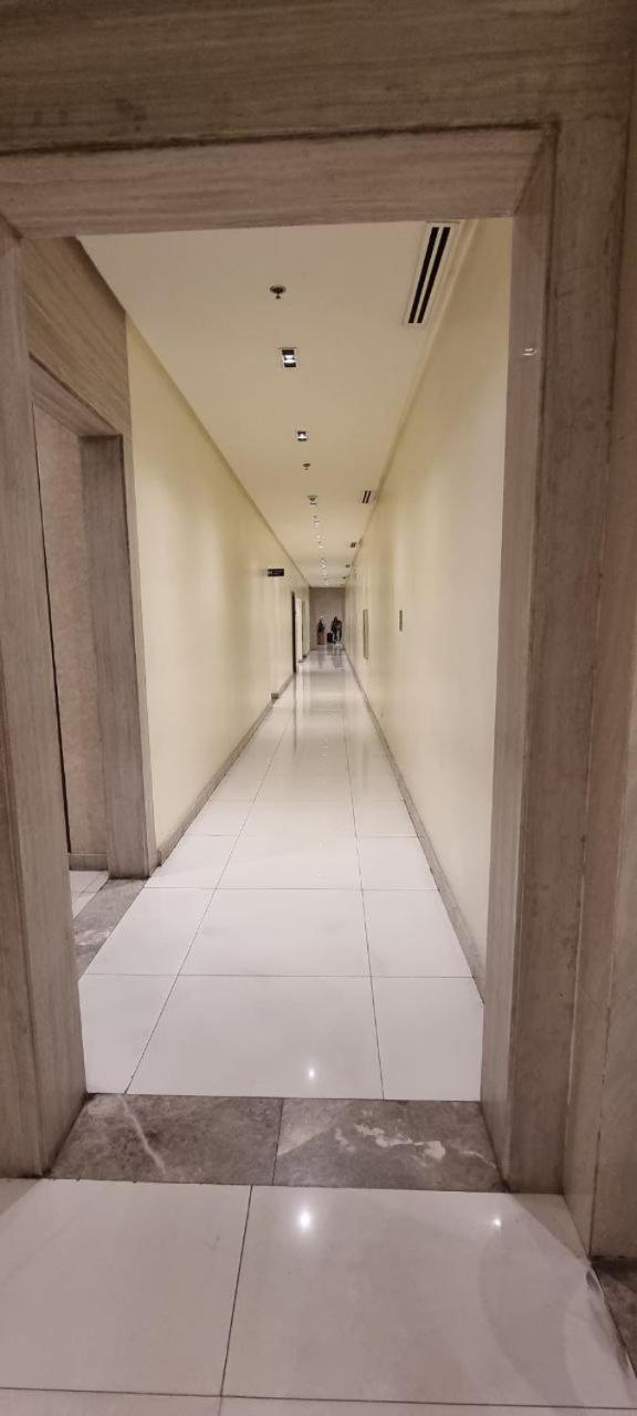 Ms Familyroom-300mbps-netflix-naiat3-resortword-savoy Apartment Manila