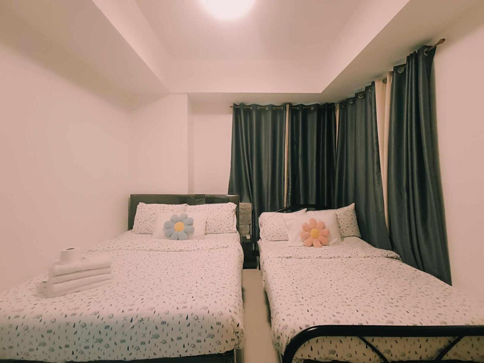 Ms Familyroom-300mbps-netflix-naiat3-resortword-savoy Apartment Manila
